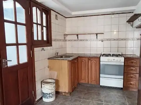 Depto Tipo Casa en Alquiler con 1 cocheras