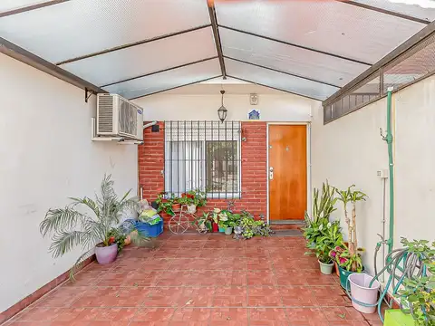 VENTA DUPLEX 4 AMB VILLA LUZURIAGA COCHERA PATIO