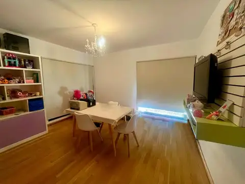 Casa en Venta con 6 cocheras