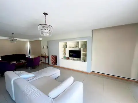 Casa en Venta en Castelar Norte, USD 600.000
