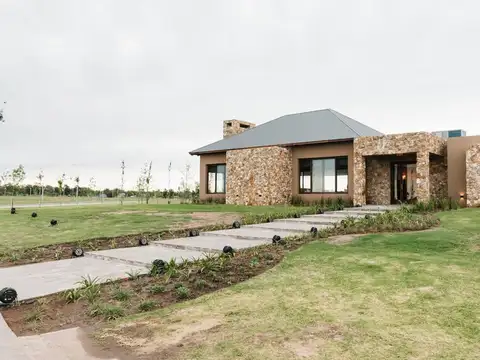 Terreno en Venta en Funes, USD 133.000