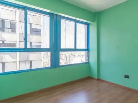 DEPARTAMENTO AMPLIO Y MUY BUENA UBICACION