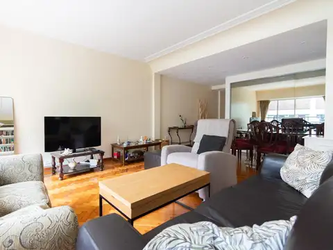 Venta de Departamento 3 ambientes con dependencia Súper luminoso Balcón corrido en Palermo