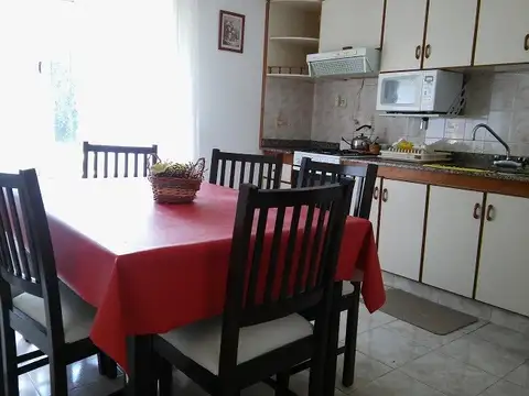 Casa 4 ambientes con 1 baño