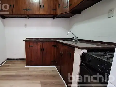 Casa 4 ambientes con 1 baño