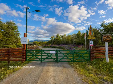 Lote en venta 6.461 m² sobre el lago Yehuin. TDF