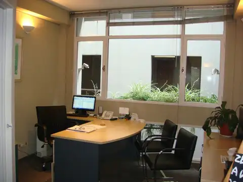 Oficina en Venta al Este