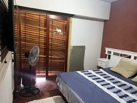 Casa 2 plantas,buena ubicacion,vivienda o comercio