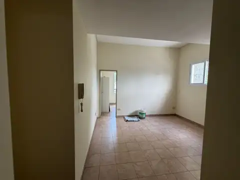 Domingo Faustino Sarmiento 1400, Piso 1
