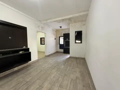 VENTA – CASA 4 AMBIENTES SOBRE LOTE DE 150 m²