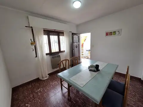 Depto Tipo Casa en Venta en Lomas de Zamora, USD 76.000