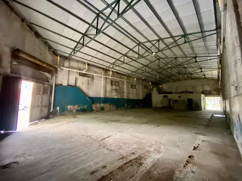 Galpón en alquiler La Plata – Diag. 80 e/ 39 y 40