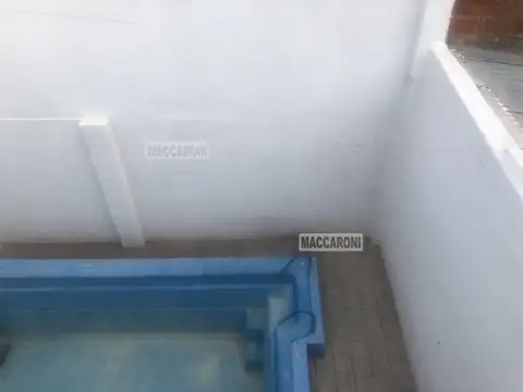Depto Tipo Casa en Venta al Este
