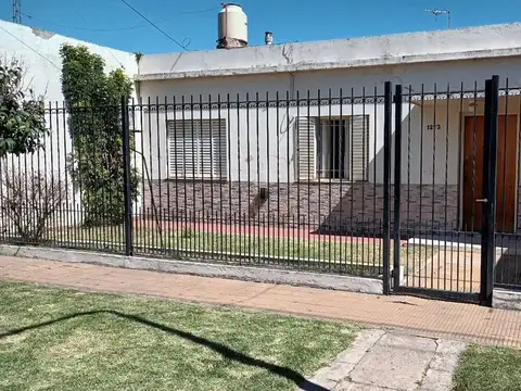 CASA EN VENTA EN PERGAMINO