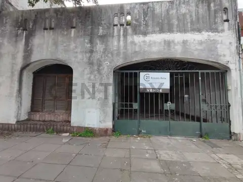 Casa de 6 ambientes en lote propio – Villa Pueyrredón