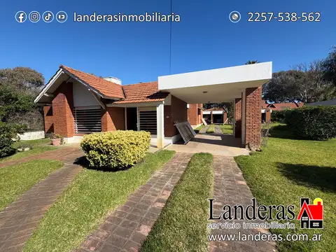 Casa en Venta con 4 cocheras