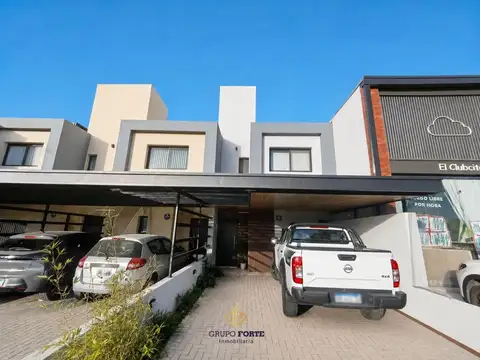 Duplex en Docta Boulevard
