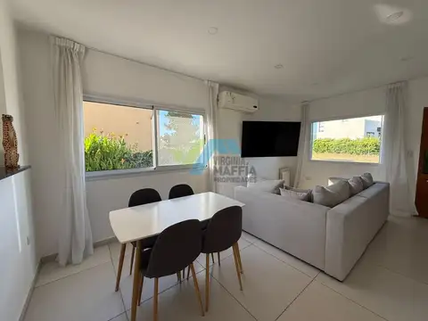 Casa en Venta en Pilar del Este - Santa Elena, USD 290.000