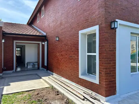 Venta/Alquiler Casa 4 amb en Campo Grande 100