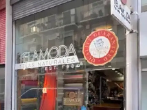 Local comercial en venta - 2 Oficinas 2 Baños - Monserrat