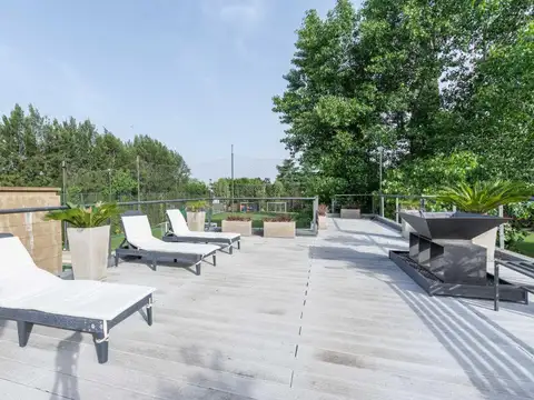 Casa en Venta con 3 cocheras