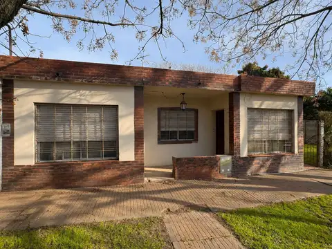 VENTA CASA - FLORENCIO VARELA CENTRO
