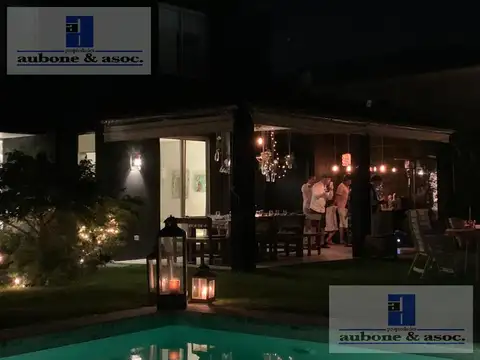 Casa en Alquiler Temporal con 2 cocheras