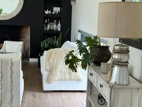 Casa en Alquiler Temporal con 2 cocheras