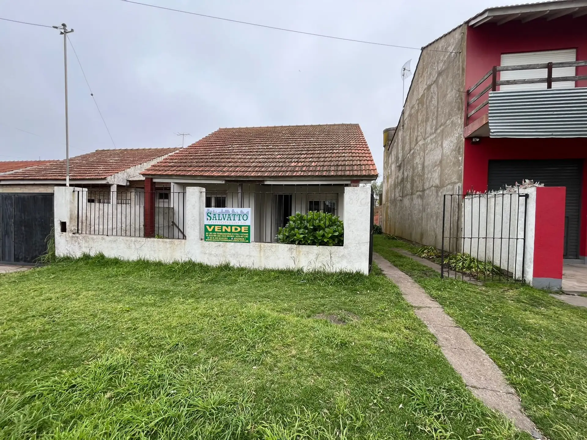 Chalet 3 ambientes en venta en barrio Faro