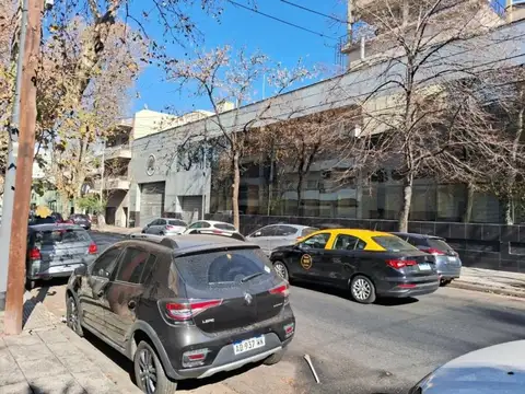 Planta industrial/comercial con salida a 2 calles 