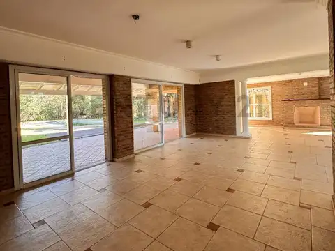 Venta casa Pilar Los Fresnos 4 dormitorios apto credito