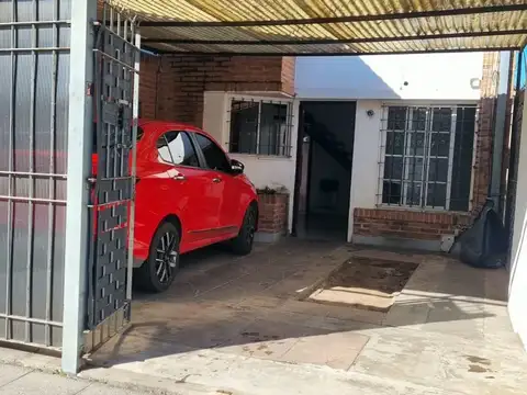 Depto Tipo Casa en Venta con 1 cocheras