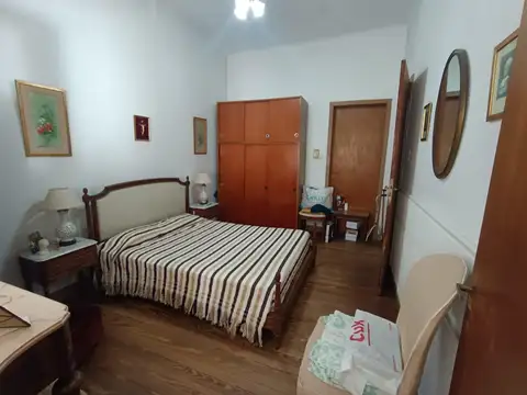 Casa 5 ambientes con 1 baño