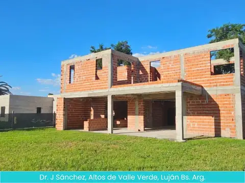 Casa a Terminar en  Dr. F. Sánchez Altos de Valle Verde, Luján en Venta