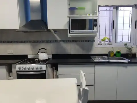 Casa 4 ambientes con 3 baños