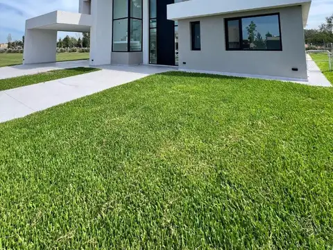 Excelente casa a estrenar en venta - Barrio Terravista 