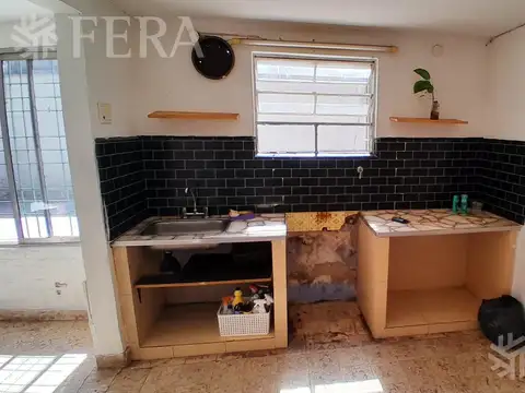 Alquiler de Casa 2 ambientes con patio en Villa Dominico