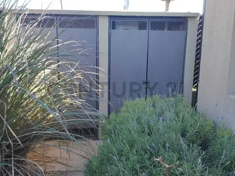 Excelente casa en Arturo Segui