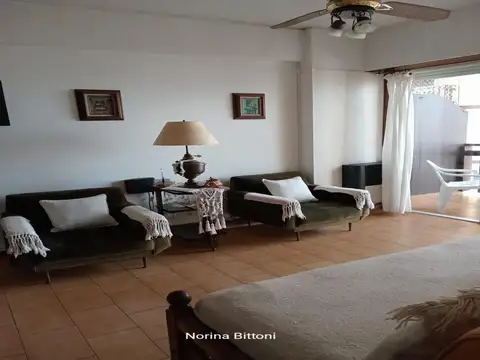 Exelente dos ambientes con vista al mar