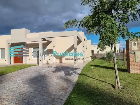 Casa en Canning en Barrio Santa Ines con pileta