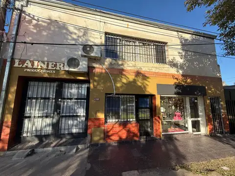 Casas con local comercial en Av. Facundo Zuviria