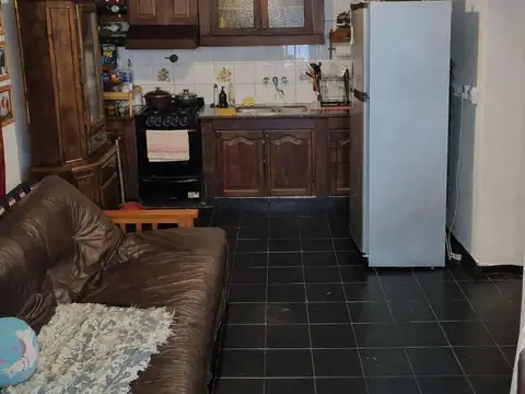 Casa 3 ambientes con 2 baños