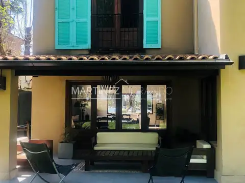 Casa 5 ambientes con 4 baños