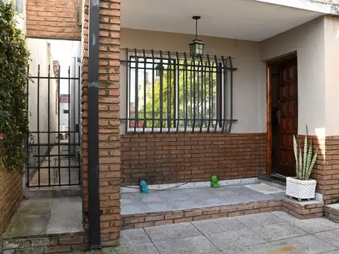 Depto Tipo Casa en Venta en Villa Ballester, USD 80.000