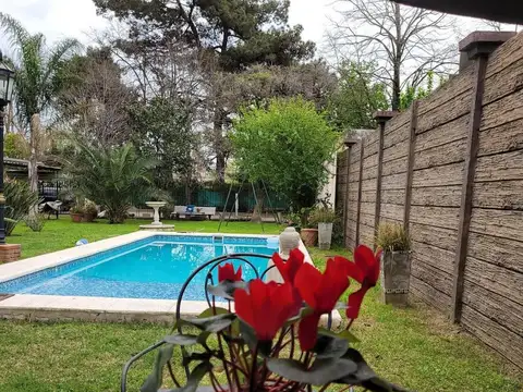 Casa en Venta en Villa Gobernador Udaondo, USD 250.000