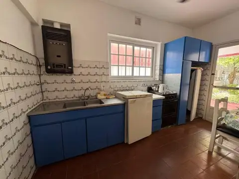 Casa 2 ambientes con 1 baño