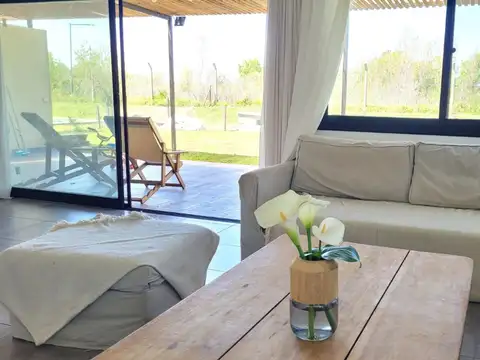 Casa en Alquiler de 4 dormitorios