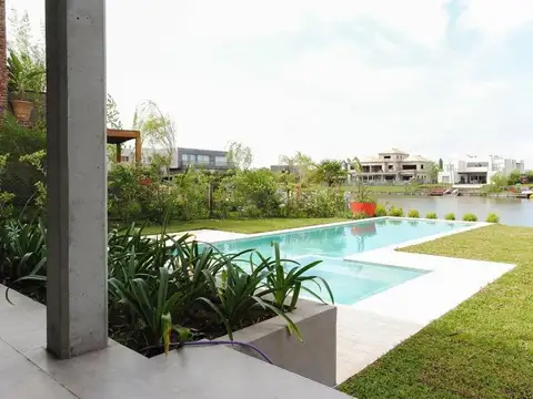 Casa Muelle al Agua Barrio Cabos del Lago Nordelta