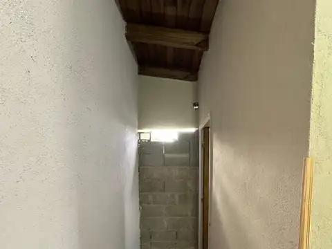 Casa 2 ambientes con 1 baño