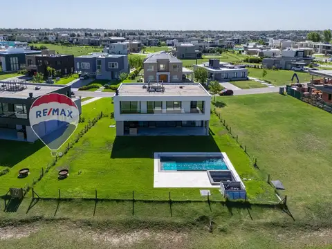 CASA EN VENTA TERRALAGOS CANNING 